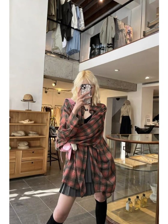 Blush Pink Checkered Elegance Stray Kids - KPOP Inspo Outfits